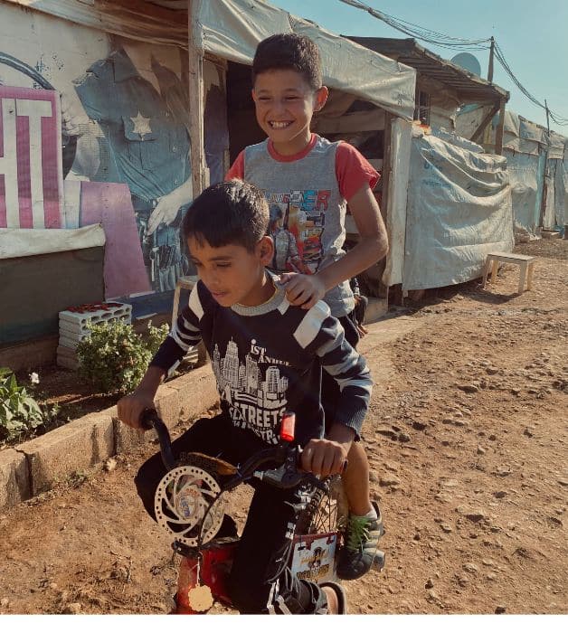 Apoyo y ayuda a refugiados