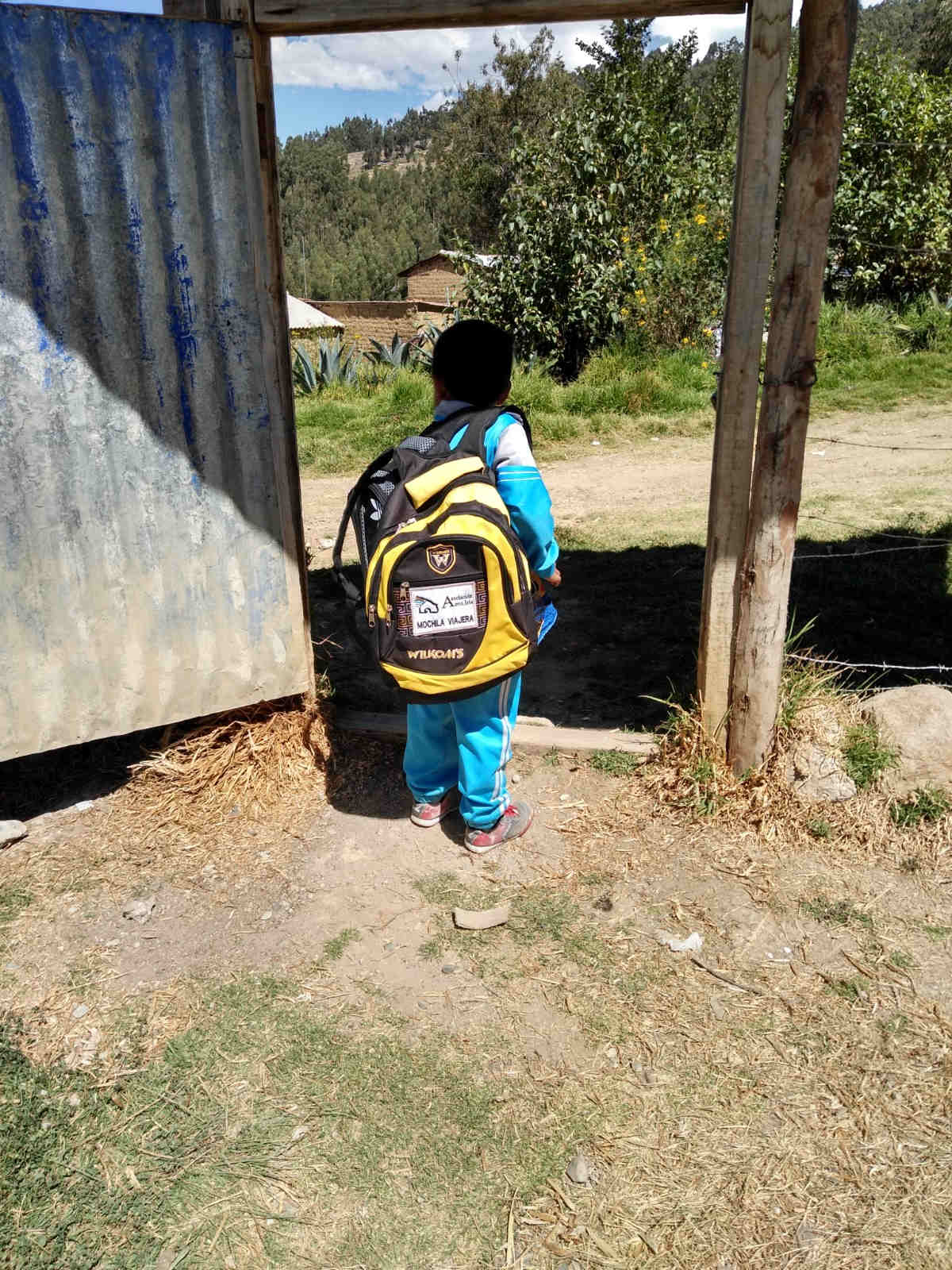 El tipo de mochila que llevan los niños de entornos vulnerables