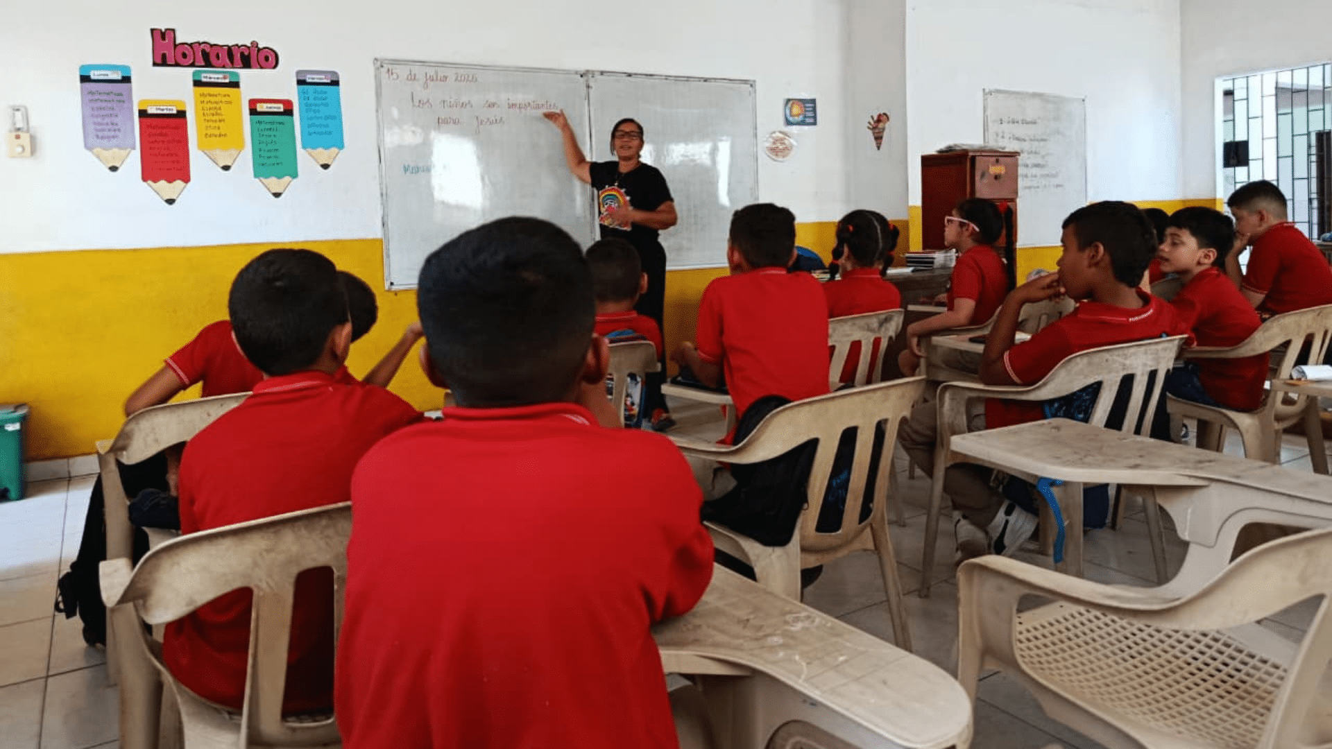 Becas escolares para que niños en situación de vulnerabilidad