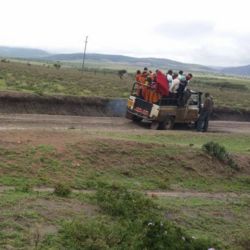 jeep para trasladar las niñas
