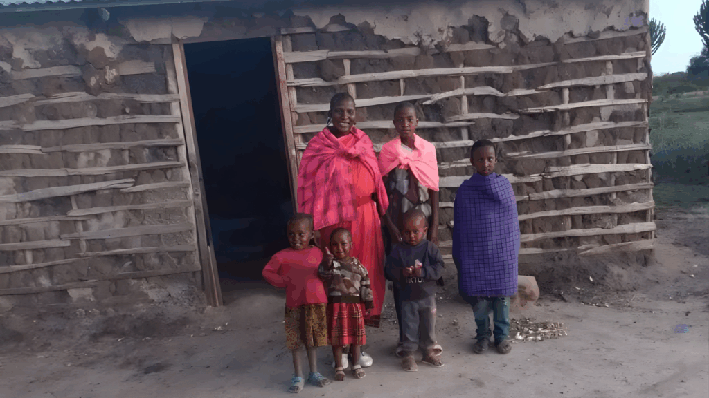 la familia masai de niña Sus sueños prevalecieron frente a la tragedia de la MGF