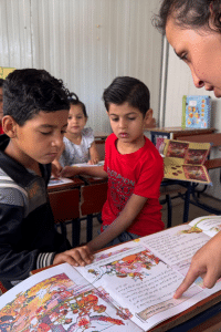 niño discapacidad en tiendas de refugiados