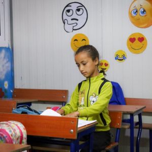 yazi en el aula con sus compañeros yazi en el aula con sus compañeros